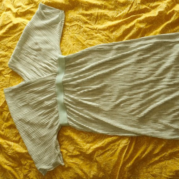 NWOT Mint Green Pleated Midi Wrap Dress - Picture 2 of 10